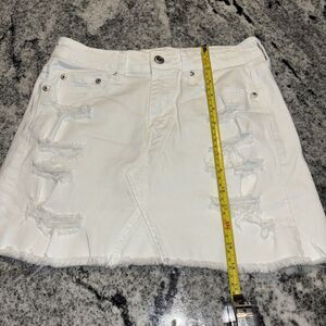 American Eagle Skirt Sz 4 Womens White High Rise Mini Cotton Fray Hem Denim